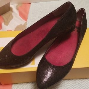 Shiny black flats size 8